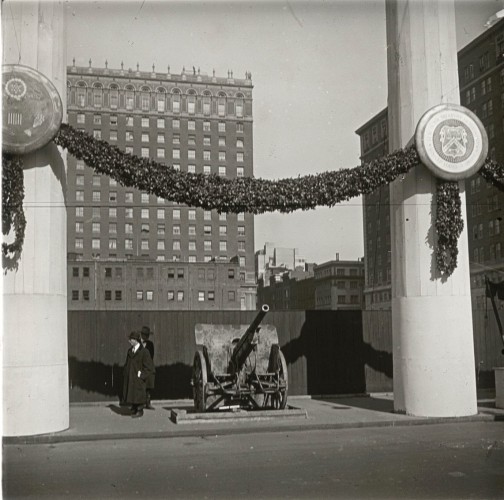 An artillery gun.