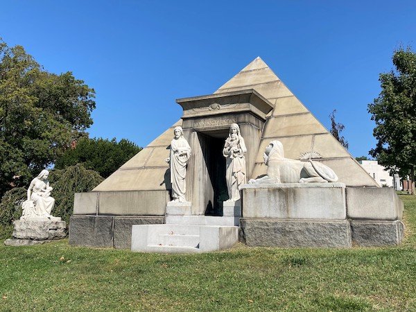 van ness parsons tomb