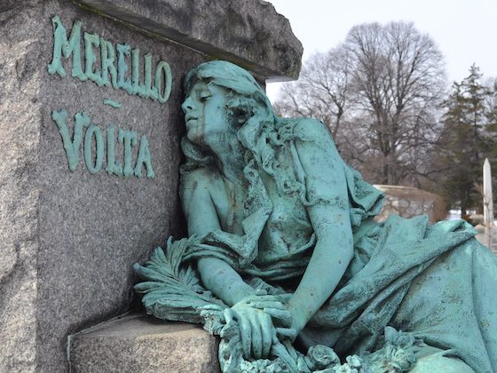 crying woman grave sculpture